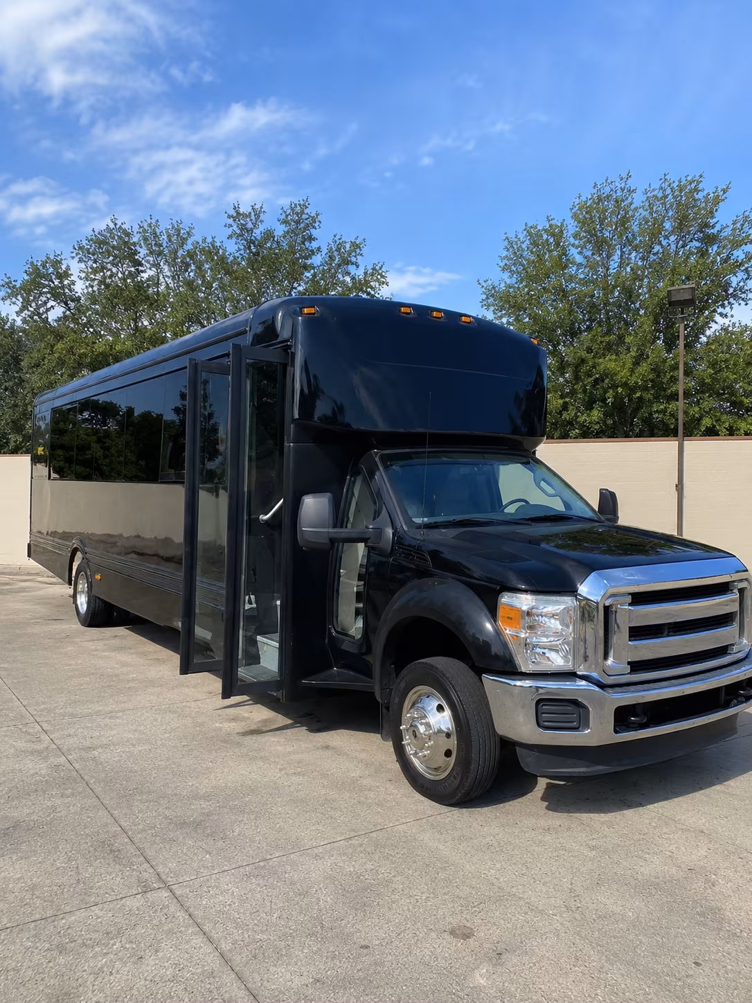 ogden 20 passenger party bus